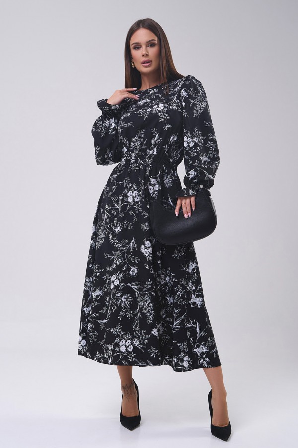 Чорна приталена сукня з воланами на рукавах